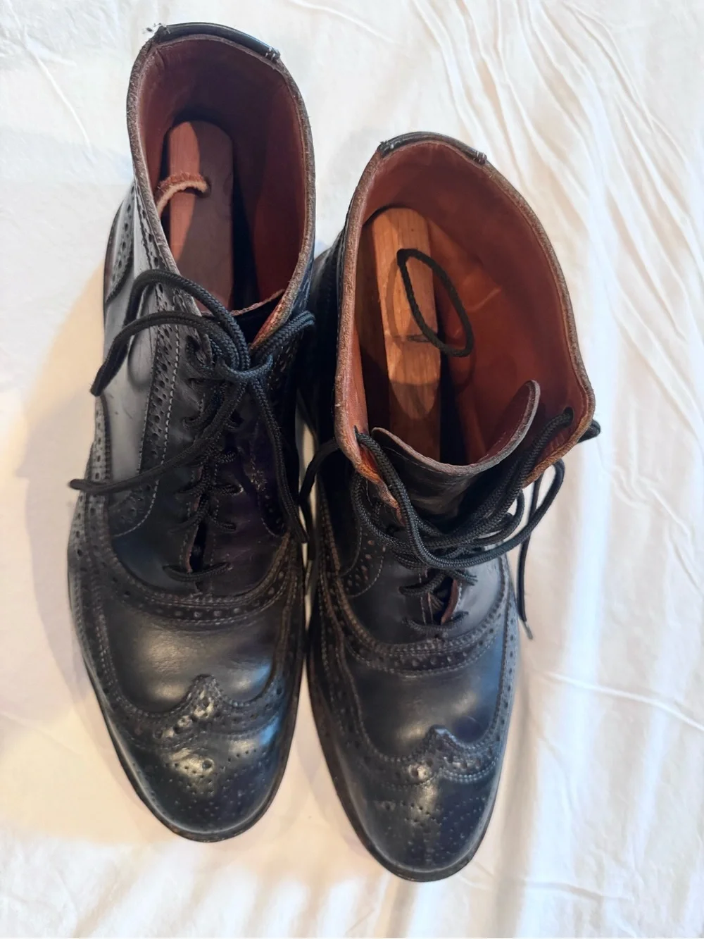 Allen Edmonds Black Leather Chukka Wingtip Boots
